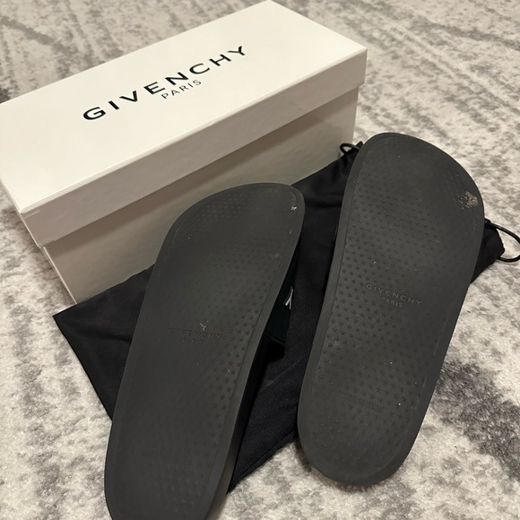 Givenchy Slide Flat Sandal Black - Picture 5 of 6